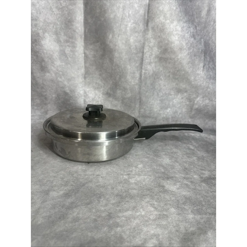 Vintage Inkor Stainless Steel 3 Ply 8 Inches With‎ Lid